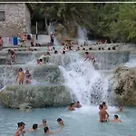 Oda ve Kahvaltı Casale Artemisia 3*